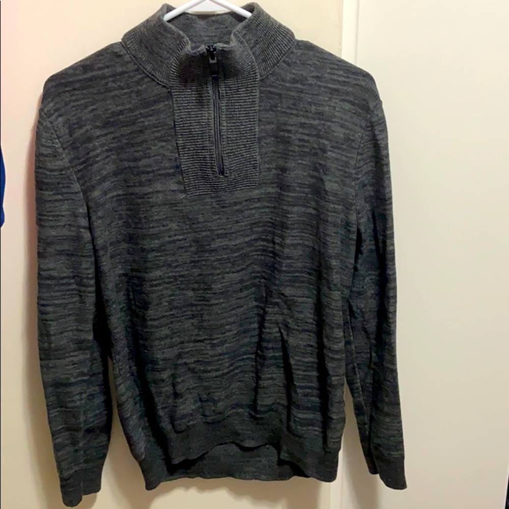 Alfani half zip, size M